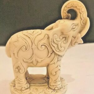 Hand-carved Filigree Elephant Trunk Up Good Luck,4.5"×4" Resin Figure Pre-owned